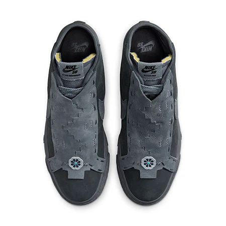 Nike SB Zoom Blazer Mid QS Shoes - Image 2