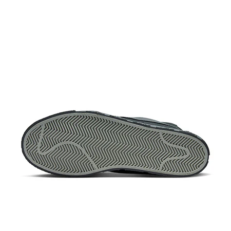 Nike SB Zoom Blazer Mid QS Shoes - Image 3